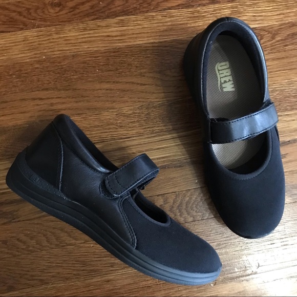 DREW Shoes - Drew Mary Jane shoes 5.5 women’s comfort black fabric leather